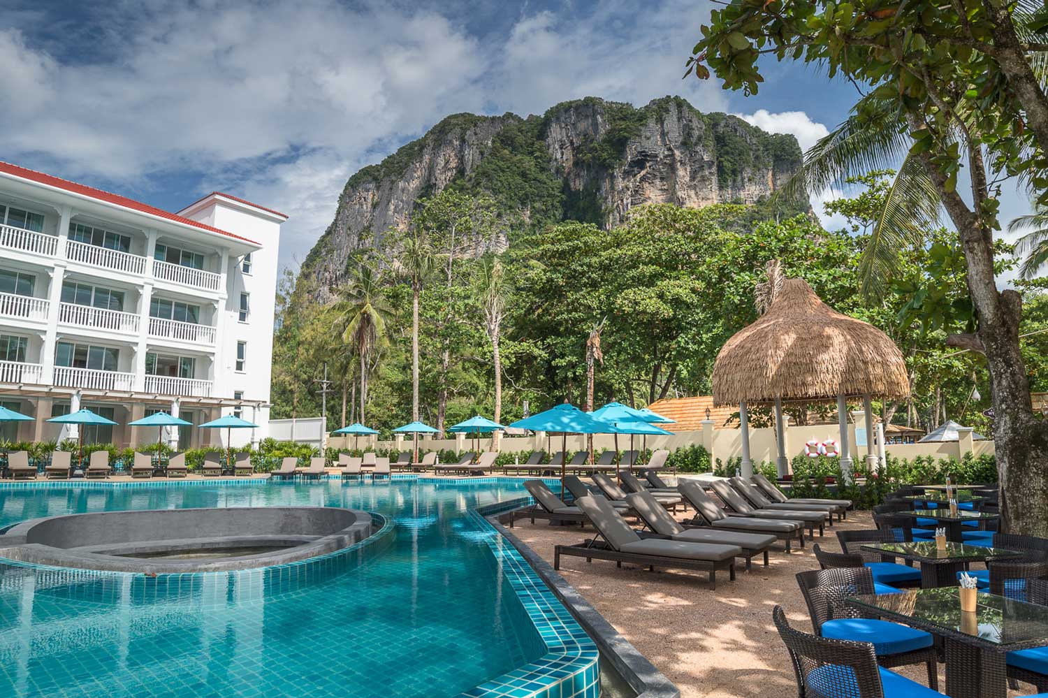 Centara Ao Nang Beach Resort & Spa Krabi pool