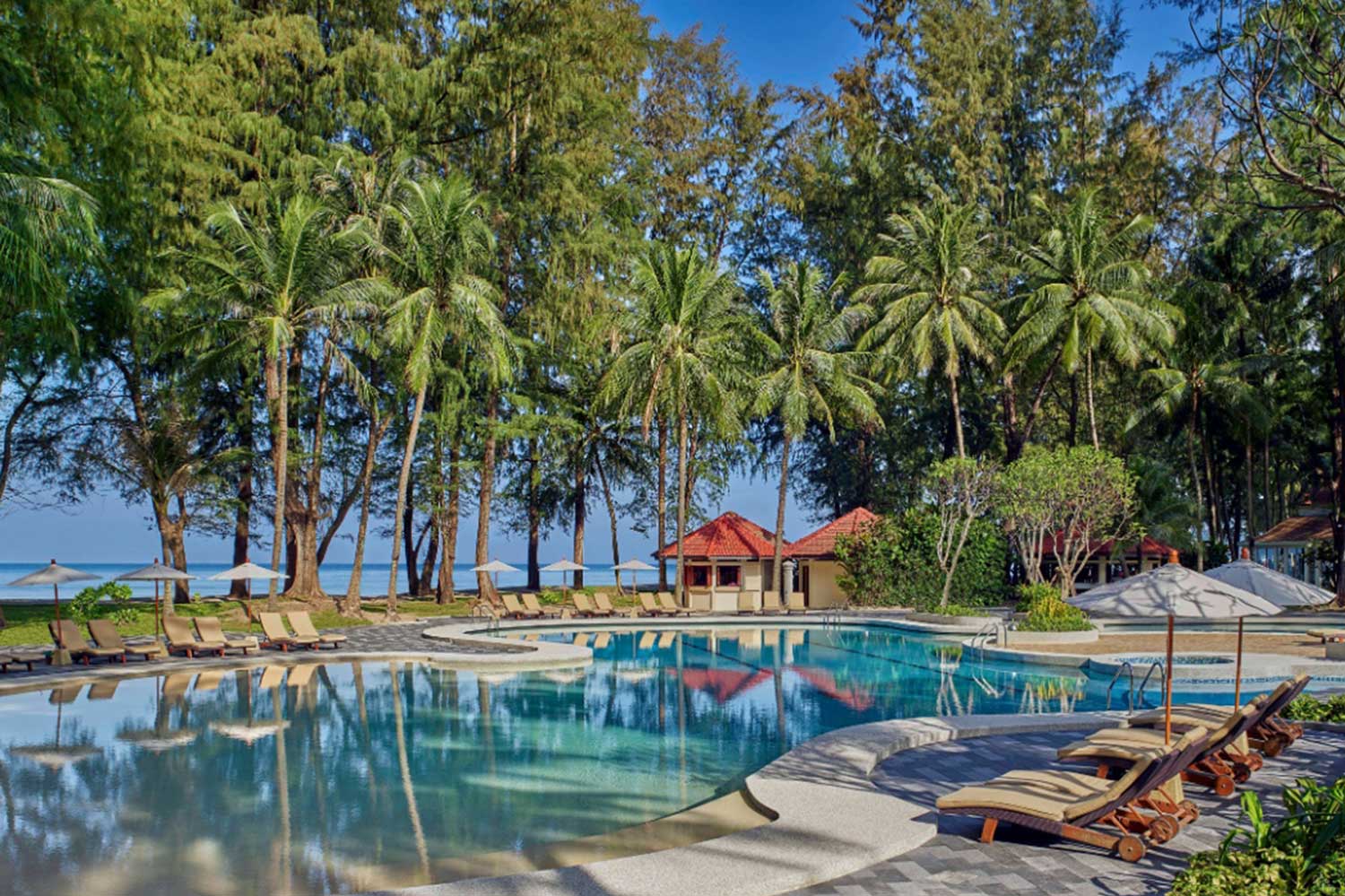 Dusit Thani Laguna Phuket pool