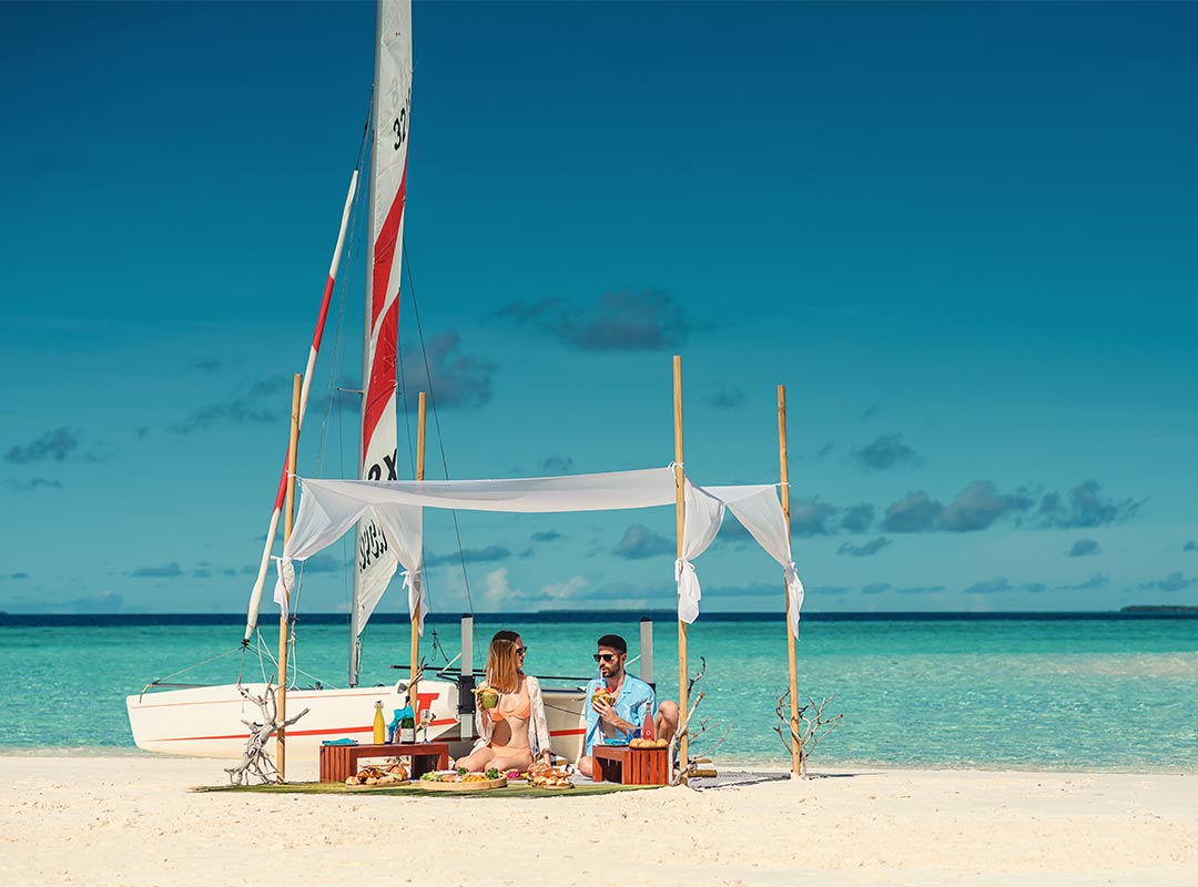Beach picnic Sun Siyam Iru Veli