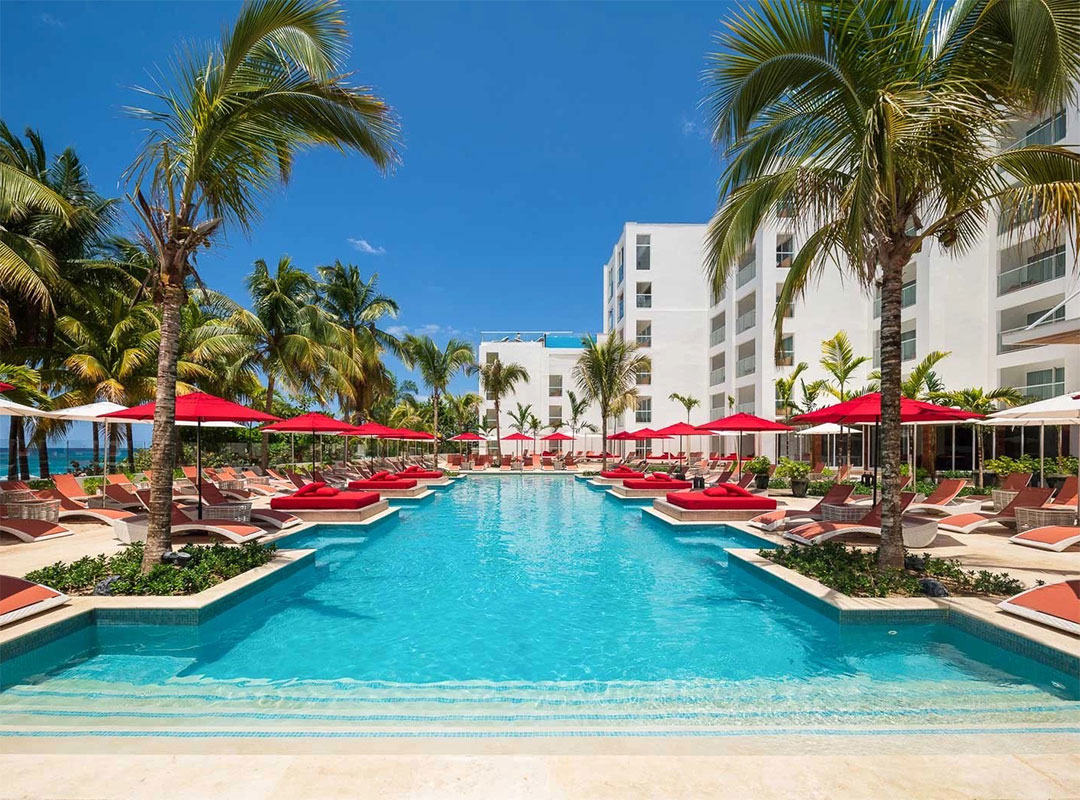 S Hotel Montego Bay pool