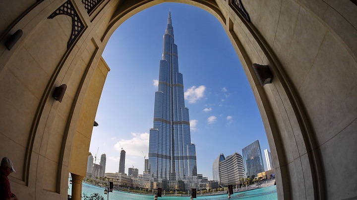 Visit the Burj Khalifa on your Dubai holiday
