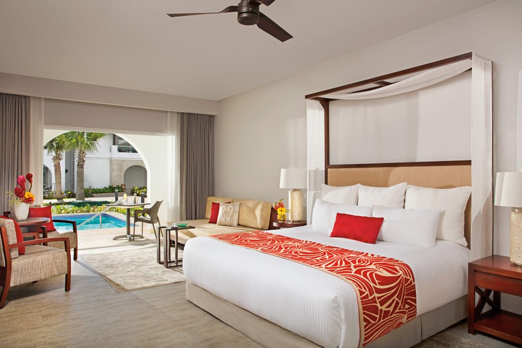 Swim-up suites in Dominican Republic