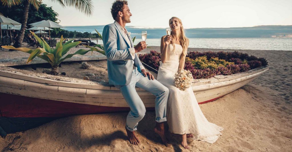 Couple getting married in Mauritius