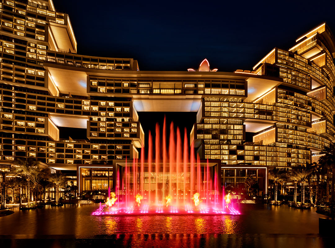 Skyblaze Fountain at Atlantis The Royal