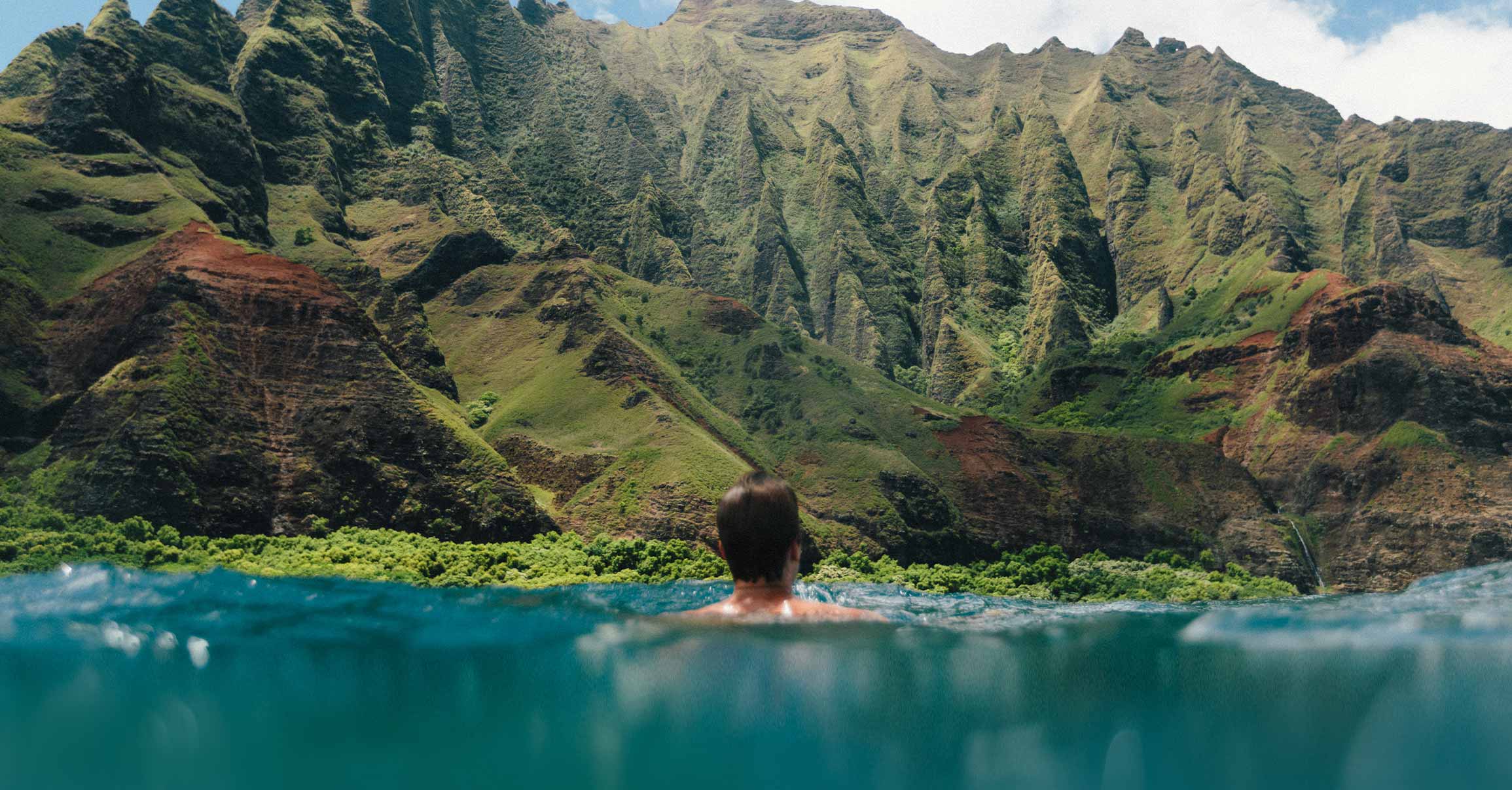 Person snorkelling in Kaua’i