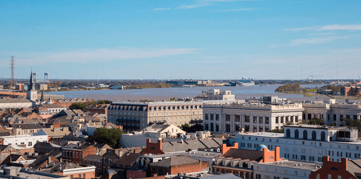 Courtyard New Orleans French Quarter Iberville