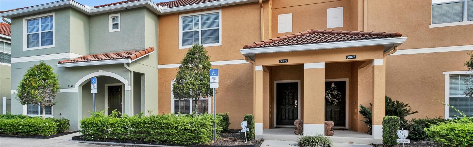 Paradise Palms Resort Townhome, 3069 Beach Palm Avenue