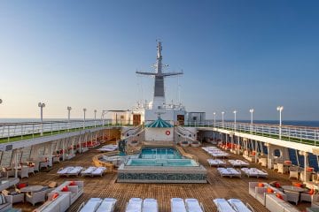 Outdoor pool Crystal Symphony