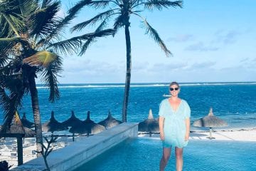 Steph Mauritius pool