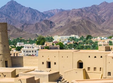 https://img.kenwoodtravel.co.uk/thumb/370x270/uploads/2021/04/22/Bahla-Fort-in-Ad-Dakhiliya%2C-Oman2.jpg