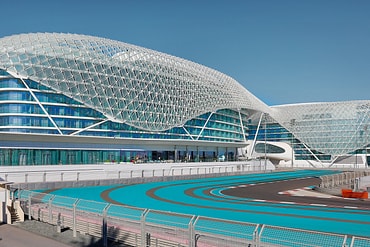https://img.kenwoodtravel.co.uk/thumb/370x270/uploads/2022/04/6/auhwh-exterior-9142-hor-clsc.jpg