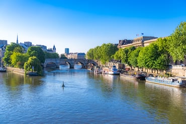 https://img.kenwoodtravel.co.uk/thumb/370x270/uploads/2023/07/27/Seine%20River.jpg