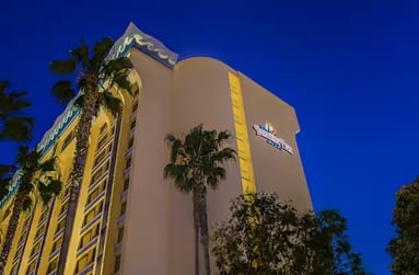 Disney's Paradise Pier Hotel