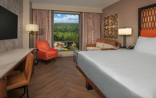 Tower - Water View King Bed