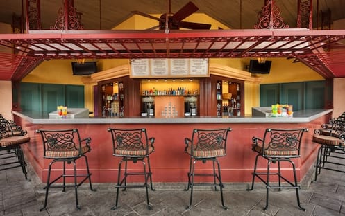 Mardi Grogs Pool Bar