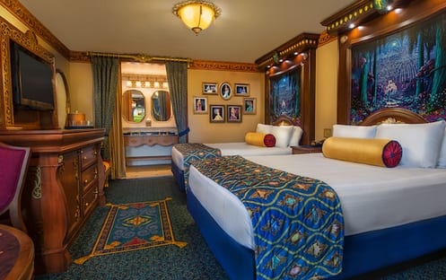 Royal Guest Room - Woods View