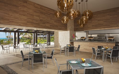 Tides Poolside Grill