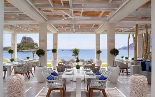 OUZO, Greek à la carte Restaurant