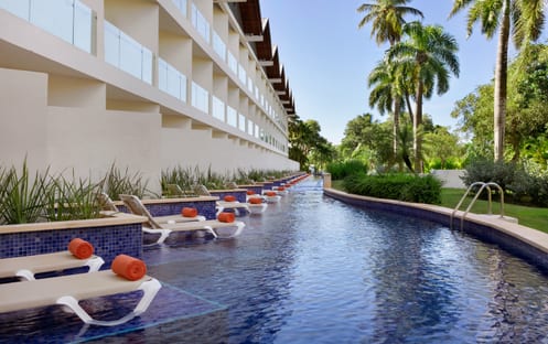 Enclave Swim-Out Garden View - 1 King Bed