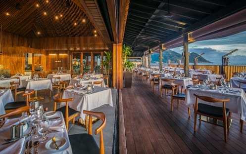 Palisades Restaurant on the Waterfront