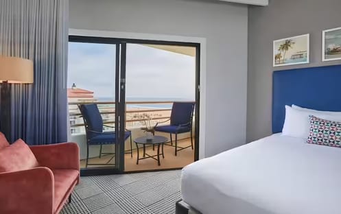 Partial Oceanview 1 King Bed