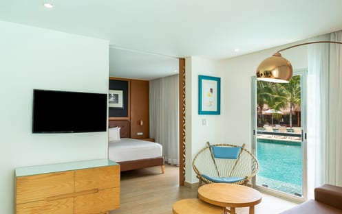 One Bedroom Swim-Up Residence