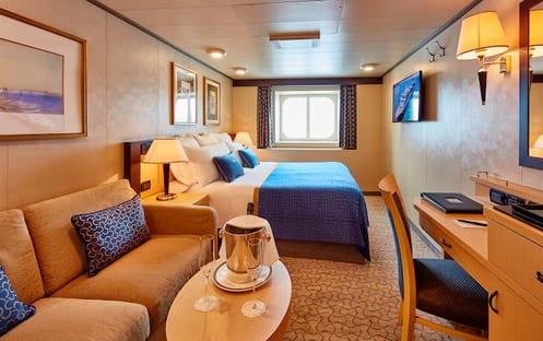 cunard-queen-victoria-britannia-oceanview-deluxe-stateroom-web-cunard