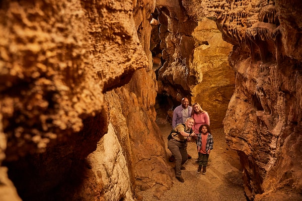 https://img.kenwoodtravel.co.uk/thumb/600x400/uploads/2024/03/18/220621_Mammoth%20Cave_005%20Edit%20Photo.jpg