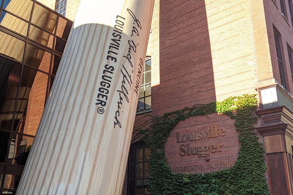 https://img.kenwoodtravel.co.uk/thumb/600x400/uploads/2024/03/18/Louisville%20Slugger%20Museum%201.jpg