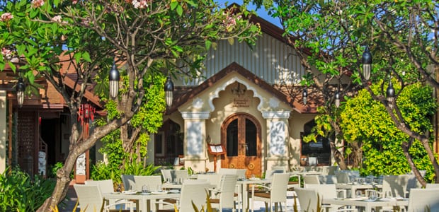 https://img.kenwoodtravel.co.uk/thumb/620x300/uploads/2020/10/16/Kurumba-Restaurants_Frangipani_Courtyard_Kurumba.jpg