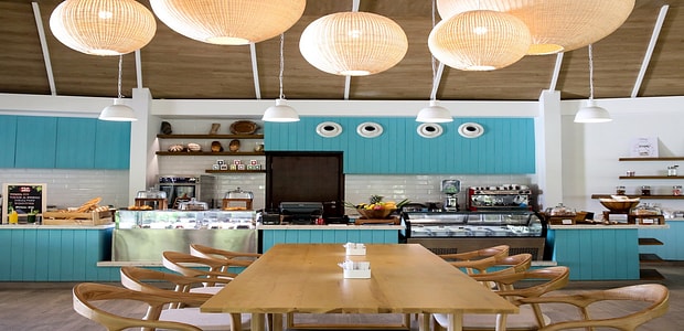 https://img.kenwoodtravel.co.uk/thumb/620x300/uploads/2020/11/29/DELI%20IN_001.jpg