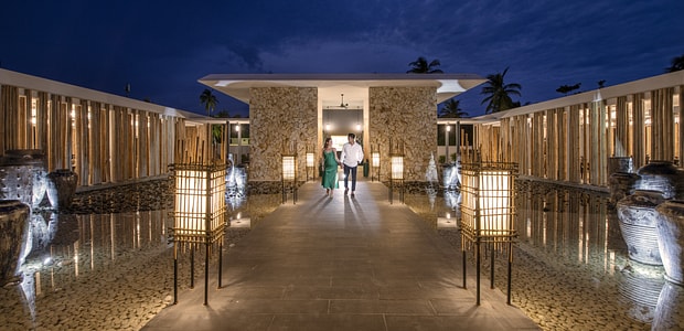 https://img.kenwoodtravel.co.uk/thumb/620x300/uploads/2020/11/29/Le%20Asiatique%203.jpg