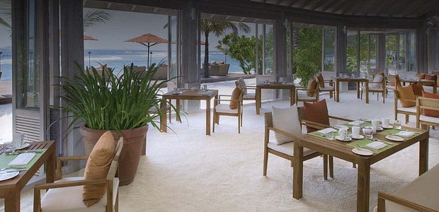 https://img.kenwoodtravel.co.uk/thumb/620x300/uploads/2020/11/29/anantara_veli_73degrees_header_1920x600.jpg