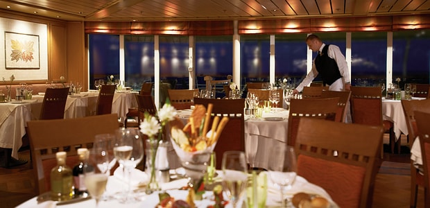 https://img.kenwoodtravel.co.uk/thumb/620x300/uploads/2023/08/3/Le%20Terrazza.jpg