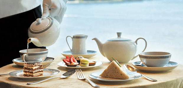 https://img.kenwoodtravel.co.uk/thumb/620x300/uploads/2023/08/3/Oceania%20Cruises%20Afternoon%20Tea.png