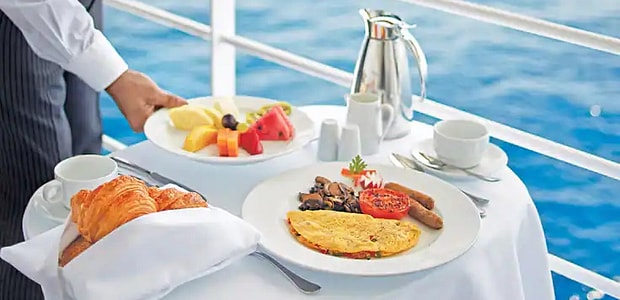 https://img.kenwoodtravel.co.uk/thumb/620x300/uploads/2023/08/3/Oceania%20Cruises%20Vista%20In-Room%20Dining%20Experiences.jpg