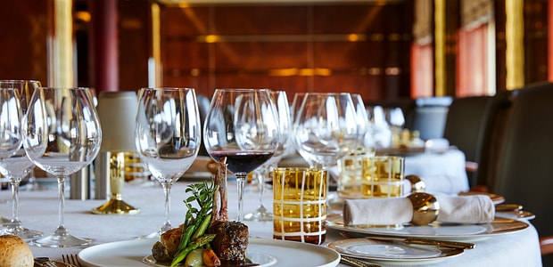https://img.kenwoodtravel.co.uk/thumb/620x300/uploads/2023/08/3/Silversea%20Cruises%20-%20Silver%20Cloud%20-%20La%20Dame%201.jpg