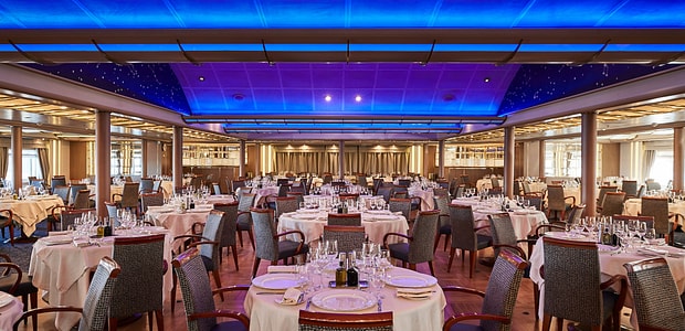 https://img.kenwoodtravel.co.uk/thumb/620x300/uploads/2023/08/3/Silversea%20Cruises%20-%20Silver%20Cloud%20-%20The%20Restaurant%201.jpg