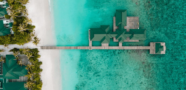 https://img.kenwoodtravel.co.uk/thumb/620x300/uploads/2025/08/8/takrai-aerial.png