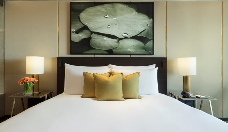 kibkk1_one-bedroom-family-suite_bedroom_detail_original_14747