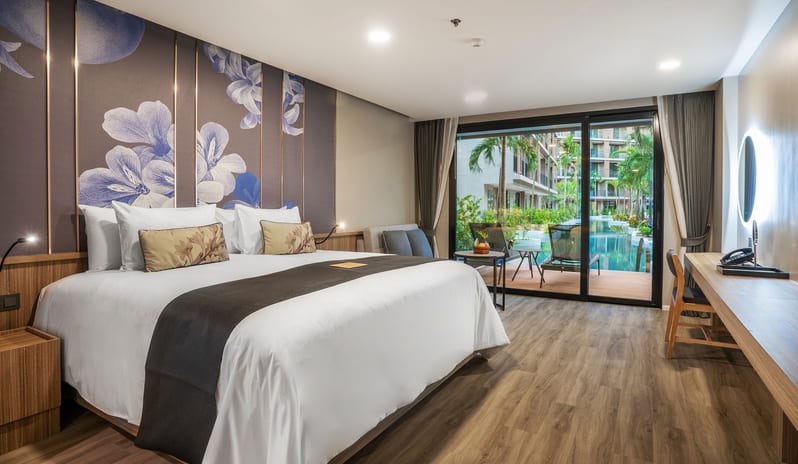 slide-flora_pool_access2020-01