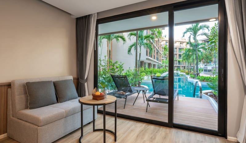 slide-flora_pool_access2020-03