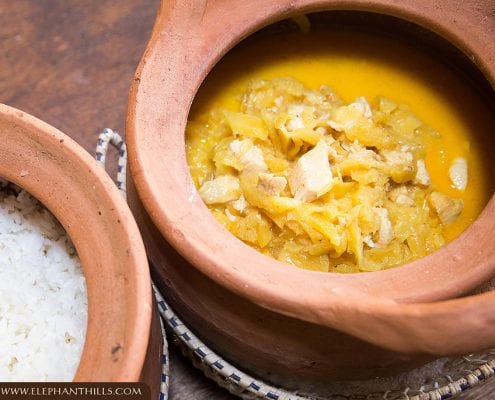 Kaeng-Kai-Subparod-Thai-Chicken-Curry-with-Pineapple