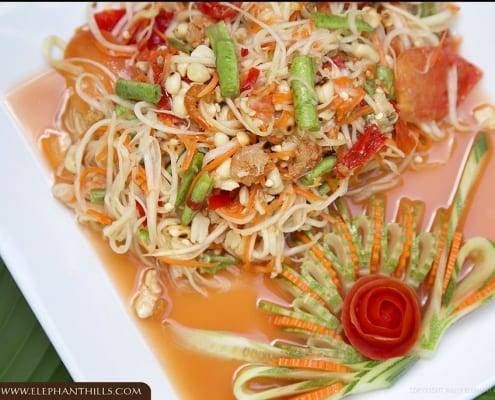 Som-Tam-Thai-Green-Papaya-Salad