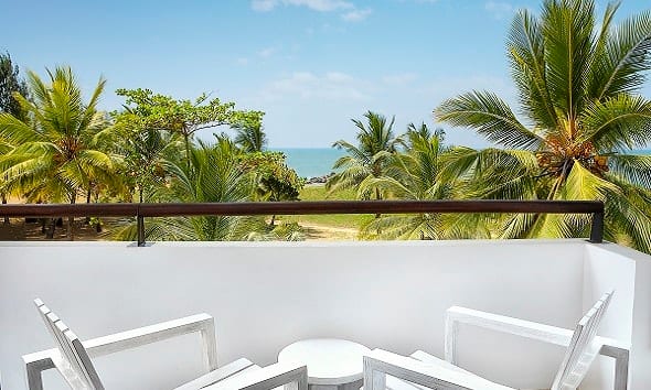 avani_kalutara_resort_guest_room_avani_ocean_view_suite_balcony-590-x-354