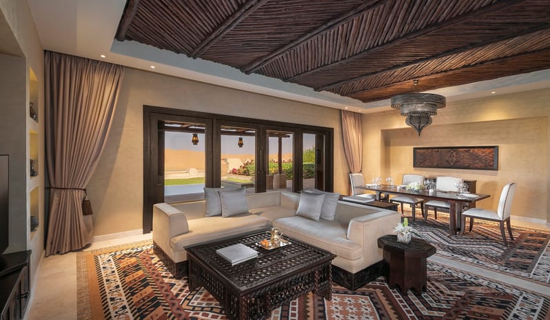 qasr_al_sarab_desert_resort_by_anantara_guest_room_two_bedroom_villa_livingroom