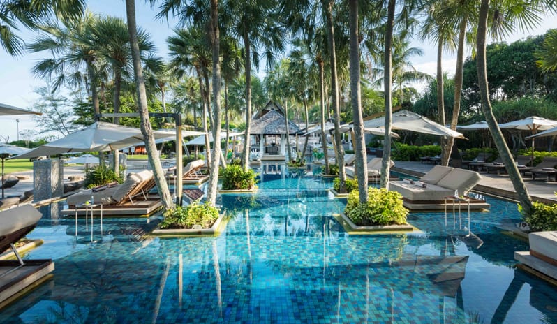 the_infinity_pool_beach_view_1920x1037