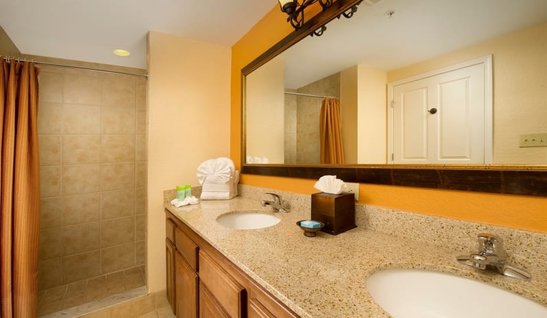 accommodations-second-bathroom