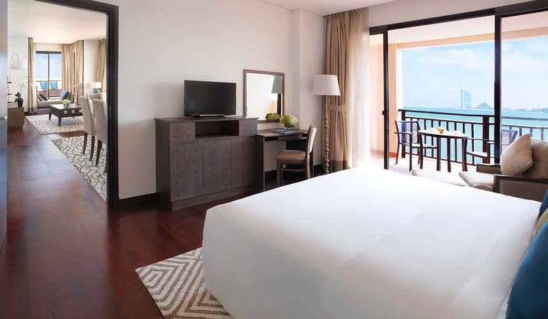 anantara_the_palm_dubai_two_bedroom_apartment_with_luxury_terrace_bedroom_1920x1037