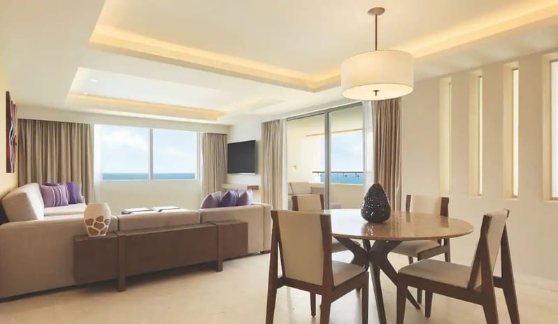 HYATT-ZIVA-CANCUN-CLUB-OCEAN-FRONT-TWO-BEDROOM-SUITE-_2_